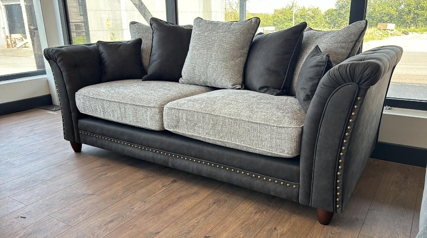 Screenshot_20240521_203919_WhatsAppBusiness